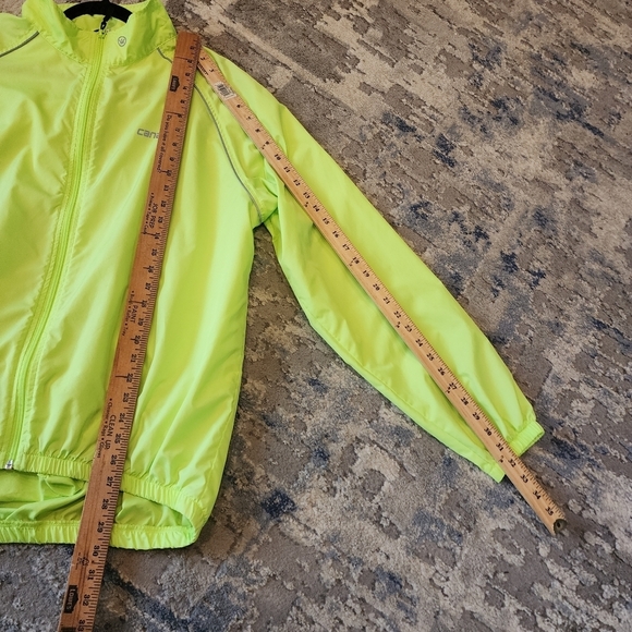 Canari Packable Cycling Jacket.  Size XXL. Neon green. - Picture 15 of 16